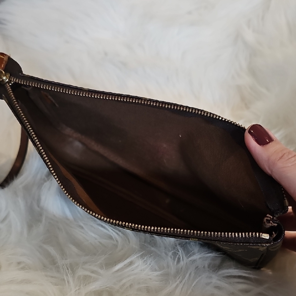 Louis Vuitton Pochette - Picture 7 of 13